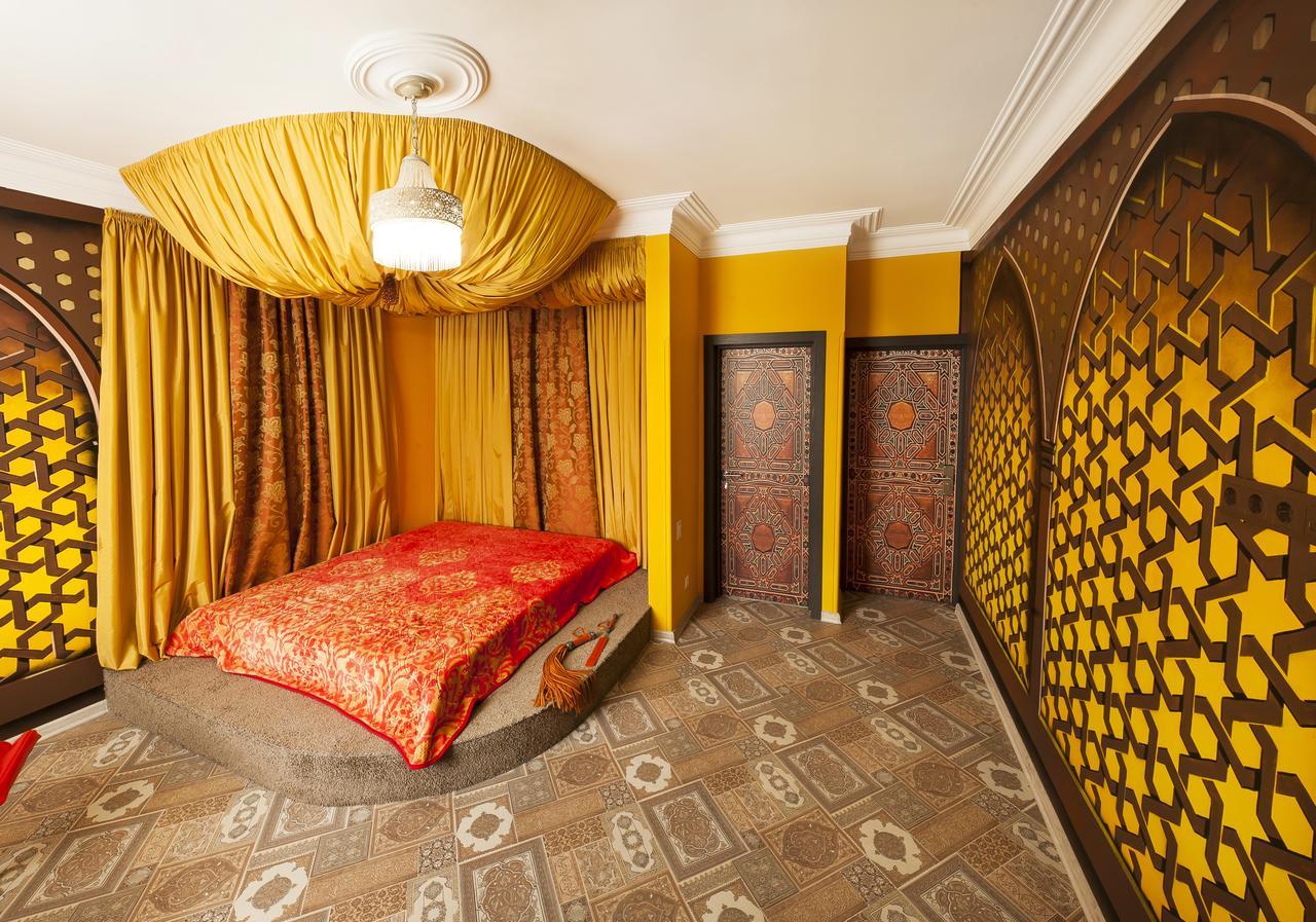 Dating Hotel Cherry Twins (Adults Only) Kyjev Exteriér fotografie